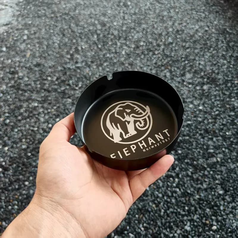 Blackened camping creative windproof ashtray stainless steel ashtray high-value car ashtray office ashtray
